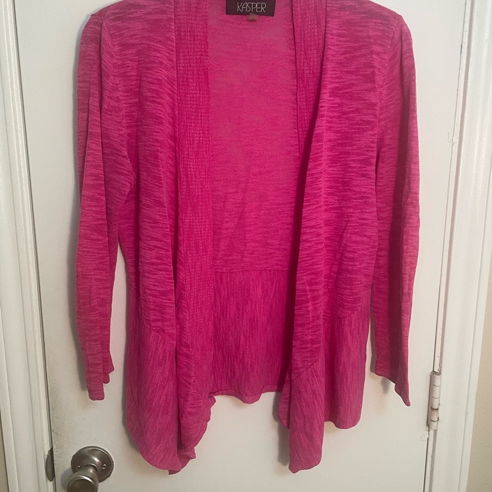 Kasper Open-Front Lightweight Cardigan in Bright Pink